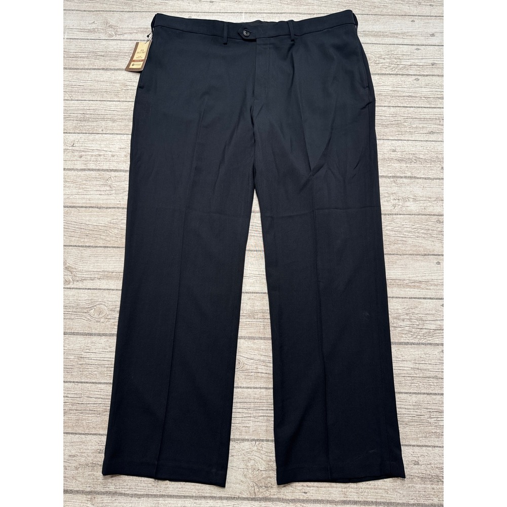 NEW Haggar Dress Pants Men's 44x32 Black E-Clo Classic Fit Pleated Straight Leg